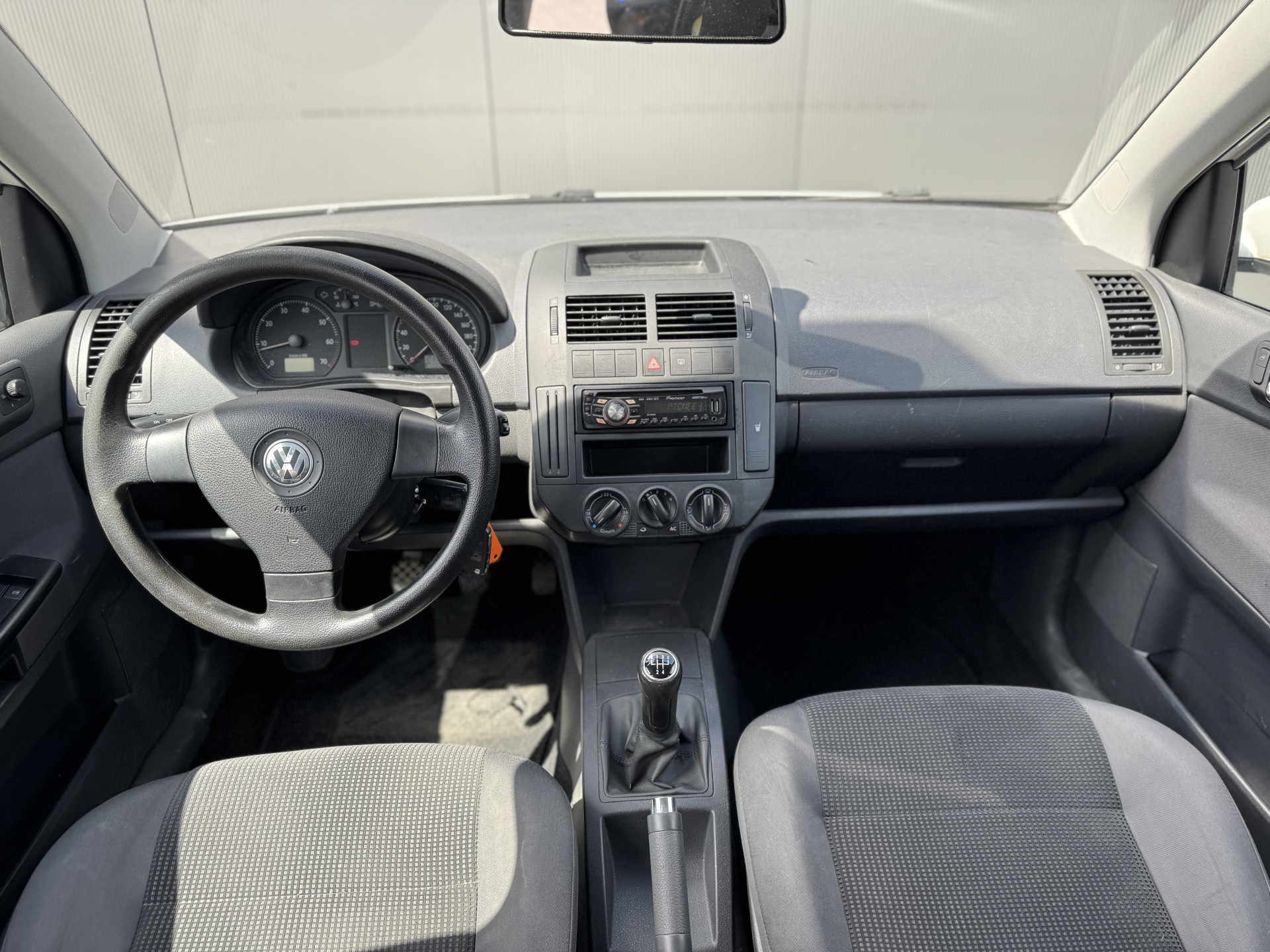 44998922-4.jpg